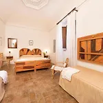 Girolomoni - Monastero Bed & Breakfast