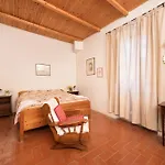 Girolomoni - Monastero Bed & Breakfast 3*